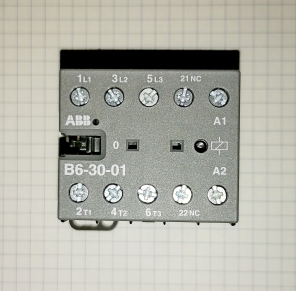 Фото КОМПЛЕКТУЮЩИЕ  для сборки шкафов B6-30-01 МИНИКОНТАКТОР 3Р 12А, Uкатушки=220B переменного тока, 1НЗ дополнительный контакт